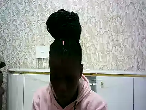 hottgirlval online show from December 13, 2024, 7:32 pm