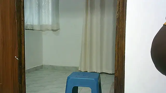 hottgirlval online show from September 10, 2025, 10:48 am