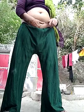 Hot-rubina online show from April 28, 2026, 2:49 am