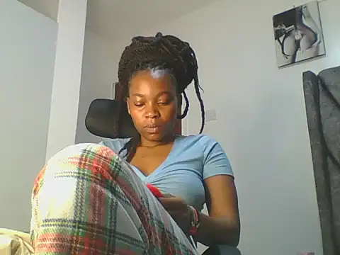 Snapshot of _Becky002 chatting on May 11, 2026, 12:33 pm Becky002 online show from May 11, 2026, 12:33 pm