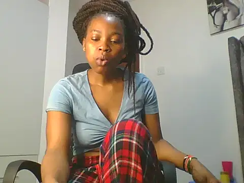 Snapshot of _Becky002 chatting on May 21, 2026, 10:33 am Becky002 online show from May 21, 2026, 10:33 am