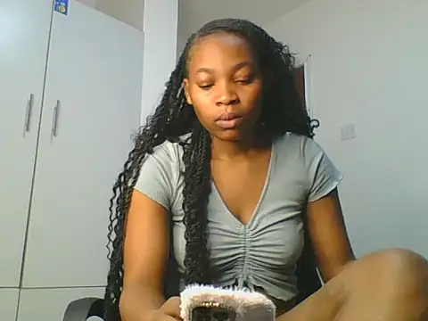 Snapshot of _Becky002 chatting on June 5, 2026, 8:42 am Becky002 online show from June 5, 2026, 8:42 am