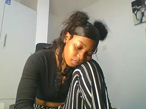 Snapshot of _Becky002 chatting on July 6, 2026, 5:37 pm Becky002 online show from July 6, 2026, 5:37 pm