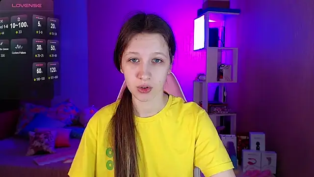 ur kitty   online show from December 16, 2024, 1:32 pm