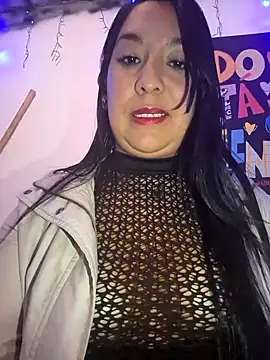 Snapshot of Bella_keny chatting on January 23, 2025, 11:15 pm Bella keny online show from January 23, 2025, 11:15 pm