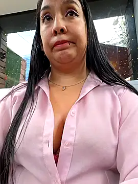 Bella keny online show from April 25, 2026, 7:00 pm