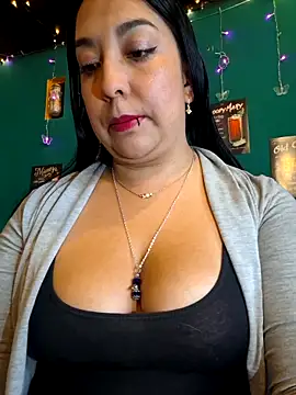 Snapshot of Bella_keny chatting on June 6, 2026, 7:40 pm Bella keny online show from June 6, 2026, 7:40 pm