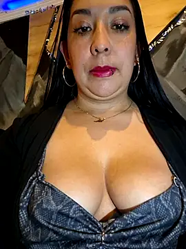 Snapshot of Bella_keny chatting on June 13, 2026, 8:07 pm Bella keny online show from June 13, 2026, 8:07 pm
