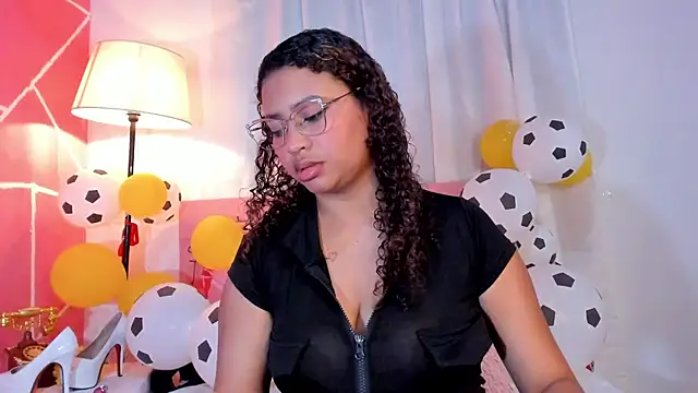 Snapshot of JessyZoe chatting on June 15, 2026, 5:59 pm JessyZoe online show from June 15, 2026, 5:59 pm