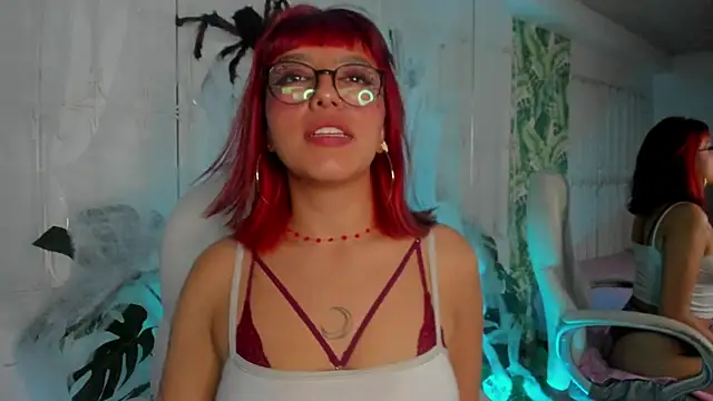 Snapshot of cute_hollywood chatting on October 7, 2025, 8:39 pm cute hollywood online show from October 7, 2025, 8:39 pm