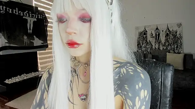 Snapshot of SophieHill_gh chatting on March 25, 2026, 7:09 pm SophieHill gh online show from March 25, 2026, 7:09 pm