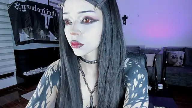 Snapshot of SophieHill_gh chatting on April 13, 2026, 7:14 am SophieHill gh online show from April 13, 2026, 7:14 am