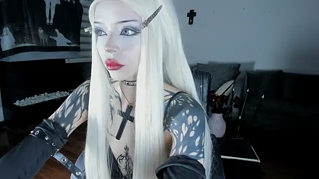 Snapshot of SophieHill_gh chatting on April 24, 2026, 3:31 am SophieHill gh online show from April 24, 2026, 3:31 am