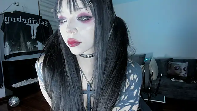 Snapshot of SophieHill_gh chatting on April 28, 2026, 11:43 pm SophieHill gh online show from April 28, 2026, 11:43 pm