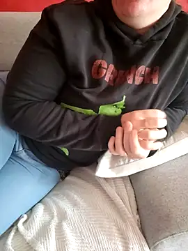 cruellaculdenfer67 online show from September 23, 2025, 7:22 am