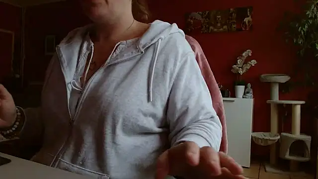 Snapshot of cruellaculdenfer67 chatting on June 8, 2026, 7:31 am cruellaculdenfer67 online show from June 8, 2026, 7:31 am