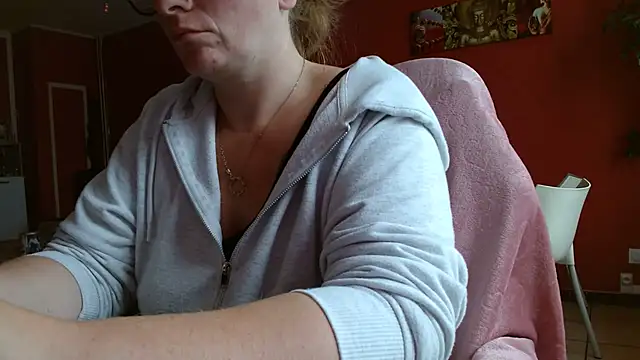 Snapshot of cruellaculdenfer67 chatting on July 20, 2026, 8:06 am cruellaculdenfer67 online show from July 20, 2026, 8:06 am