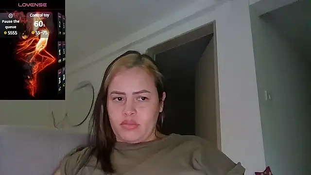 saramartinez1000 online show from December 15, 2024, 10:26 pm