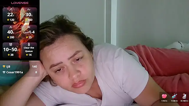 saramartinez1000 online show from March 6, 2025, 5:24 am