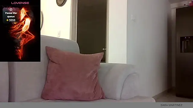 saramartinez1000 online show from September 26, 2025, 3:49 pm