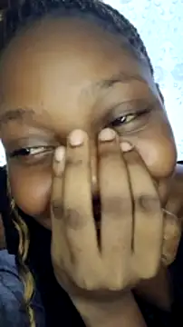 Snapshot of Midnight_Clique_ chatting on December 13, 2024, 7:04 am Midnight Clique online show from December 13, 2024, 7:04 am