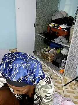 Snapshot of Midnight_Clique_ chatting on January 24, 2025, 3:24 pm Midnight Clique online show from January 24, 2025, 3:24 pm