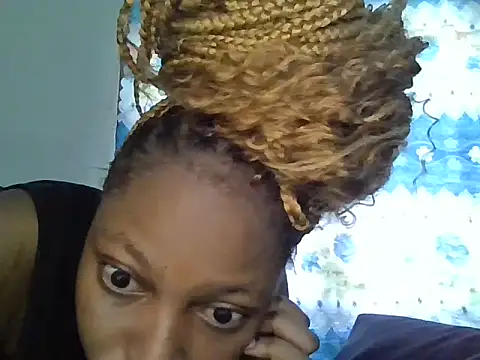 Snapshot of Midnight_Clique_ chatting on November 16, 2025, 9:48 am Midnight Clique online show from November 16, 2025, 9:48 am