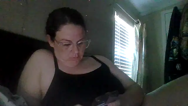 velvetta  online show from November 22, 2025, 7:46 pm