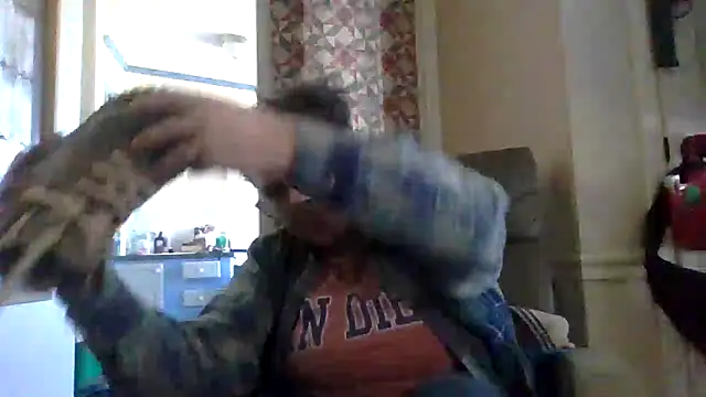 velvetta  online show from December 19, 2025, 6:48 pm