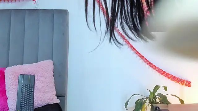 Snapshot of bathory_vamps chatting on February 15, 2025, 1:38 pm bathory vamps online show from February 15, 2025, 1:38 pm