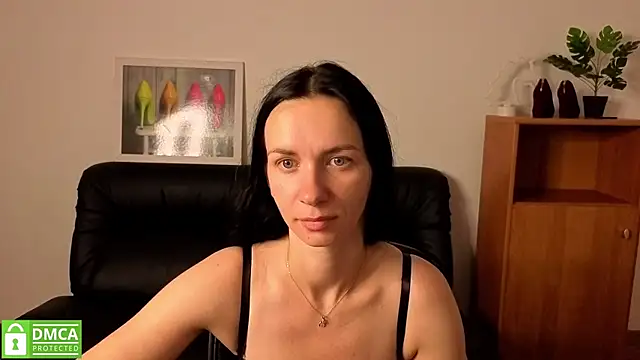 Snapshot of annakillianox chatting on July 10, 2026, 5:23 am annakillianox online show from July 10, 2026, 5:23 am