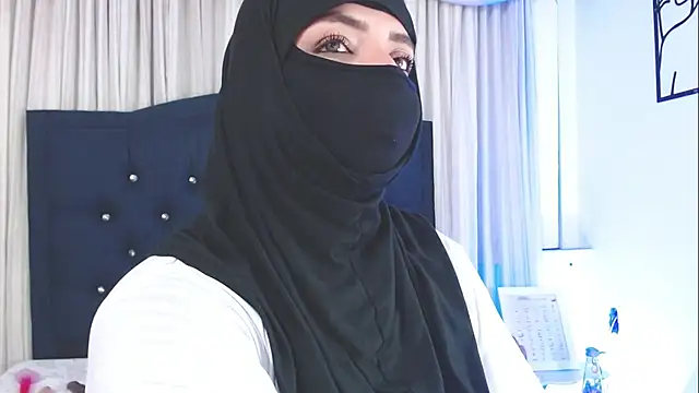 Uzra hayed online show from February 12, 2025, 2:03 am