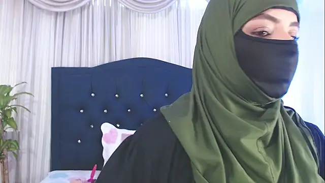 Uzra hayed online show from March 8, 2025, 6:58 pm