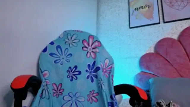 luly pink online show from June 17, 2026, 4:04 am