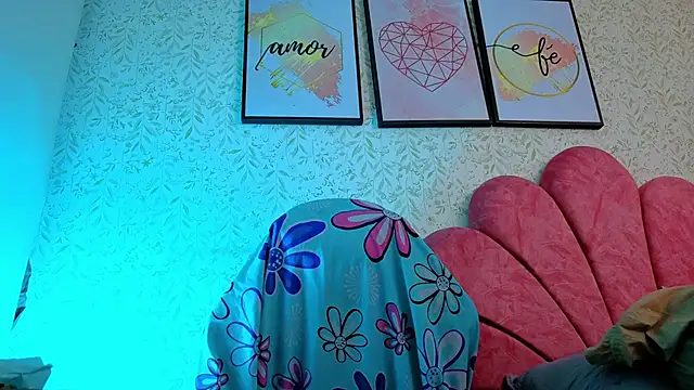 luly pink online show from June 23, 2026, 5:05 am