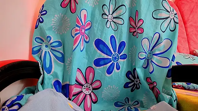 luly pink online show from June 30, 2026, 4:46 am