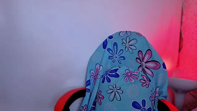 luly pink online show from July 3, 2026, 4:08 am
