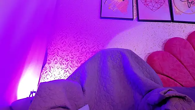 luly pink online show from July 4, 2026, 3:35 am