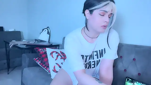 Snapshot of Arab_tgirl chatting on May 17, 2026, 8:38 pm Arab tgirl online show from May 17, 2026, 8:38 pm