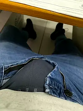 Snapshot of onbifeet chatting on February 18, 2025, 11:44 am onbifeet online show from February 18, 2025, 11:44 am