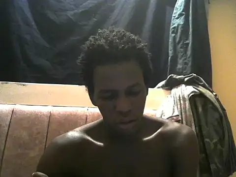 Snapshot of Bigras0011 chatting on July 5, 2026, 2:40 am Bigras0011 online show from July 5, 2026, 2:40 am