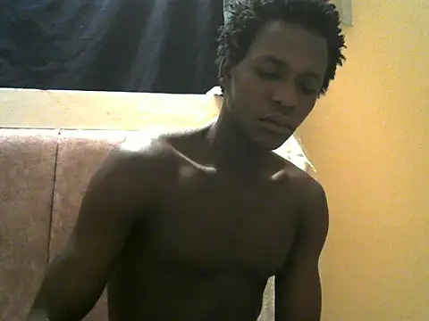 Snapshot of Bigras0011 chatting on July 7, 2026, 1:30 am Bigras0011 online show from July 7, 2026, 1:30 am