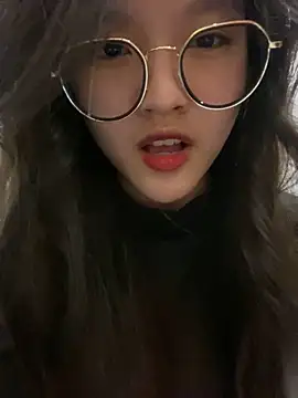 Krixxi22 online show from February 8, 2025, 2:16 pm