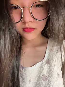 Krixxi22 online show from March 16, 2026, 2:32 pm