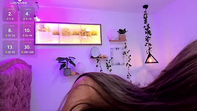 Snapshot of Ashlyeegray chatting on August 5, 2026, 8:28 am Ashlyeegray online show from August 5, 2026, 8:28 am