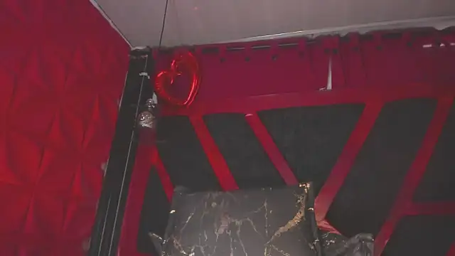 Taylor-hardcore online show from October 22, 2025, 2:39 pm