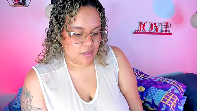 Snapshot of monicabbw_ chatting on March 4, 2025, 11:43 pm monicabbw online show from March 4, 2025, 11:43 pm