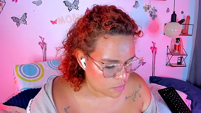 Snapshot of monicabbw_ chatting on September 30, 2025, 12:26 am monicabbw online show from September 30, 2025, 12:26 am