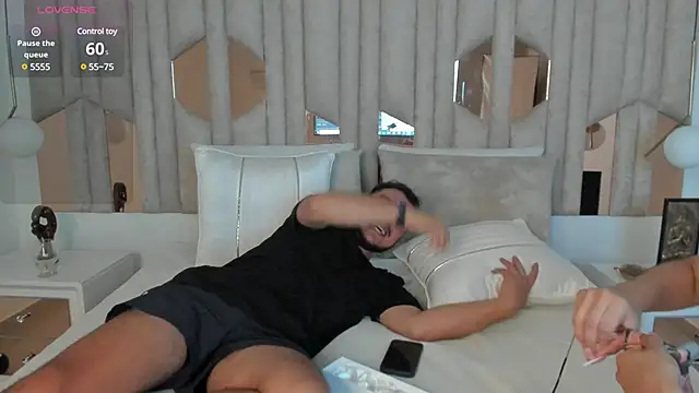 Snapshot of 1m_valery chatting on February 5, 2025, 4:25 pm 1m valery online show from February 5, 2025, 4:25 pm