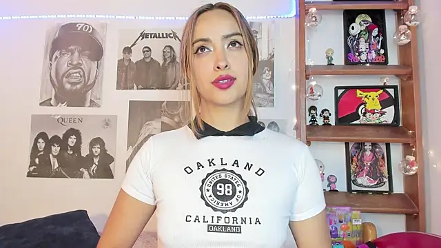 Snapshot of Meowlody chatting on March 13, 2025, 4:27 am Meowlody online show from March 13, 2025, 4:27 am